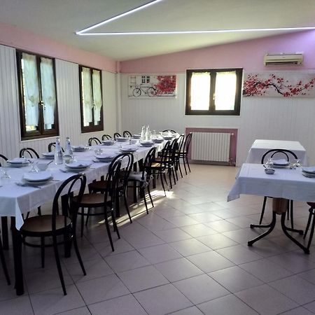 Laghi Paradiso Rovereto sulla Secchia Ngoại thất bức ảnh