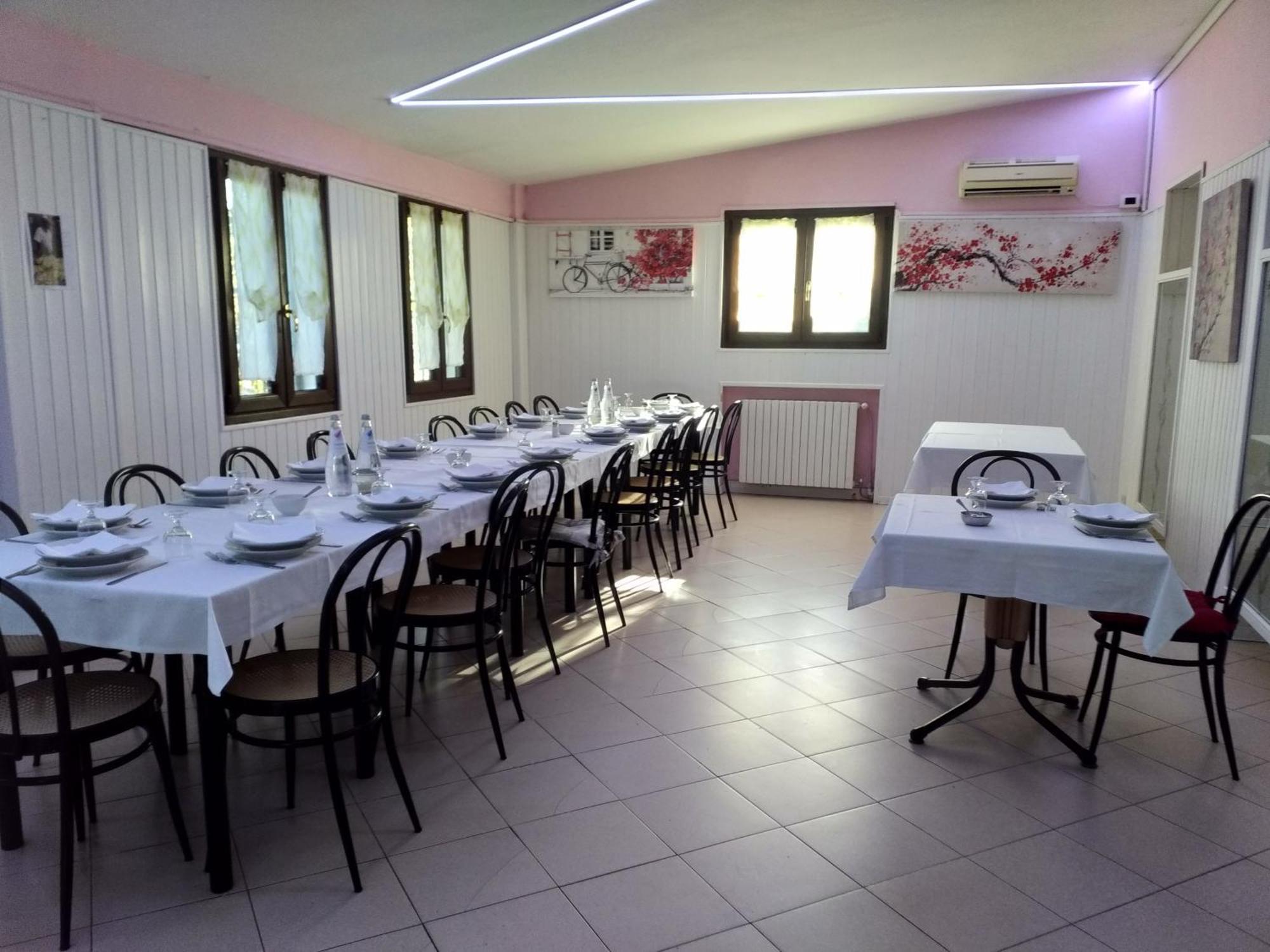 Laghi Paradiso Rovereto sulla Secchia Ngoại thất bức ảnh