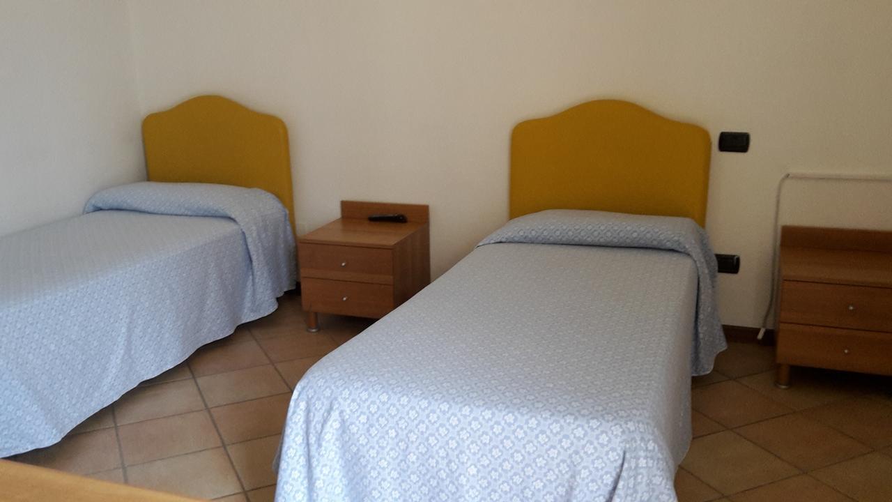 Laghi Paradiso Rovereto sulla Secchia Ngoại thất bức ảnh